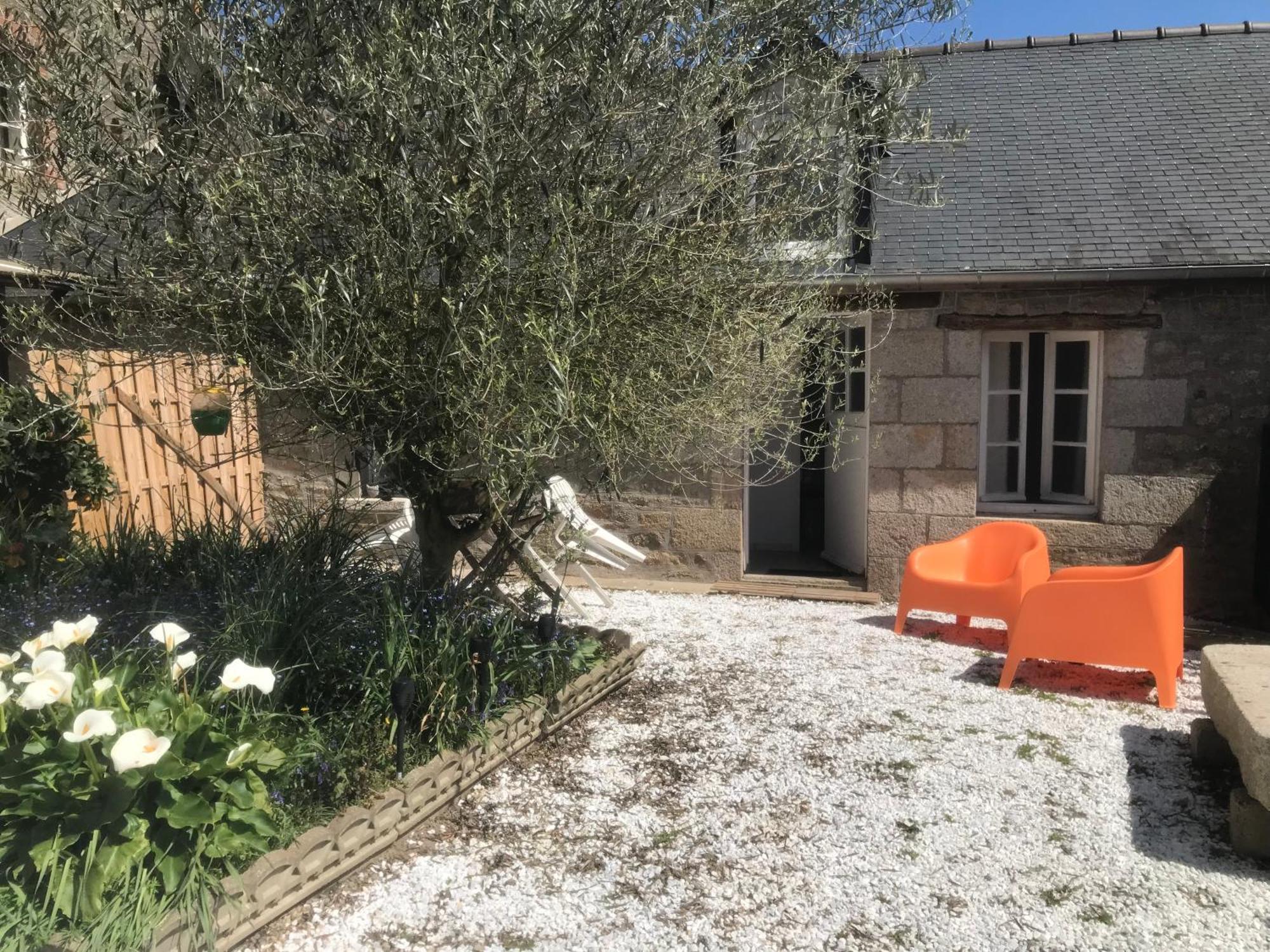 Charmante Maisonnette Proximite Cite Medievale Et Bords De Rance دينان المظهر الخارجي الصورة